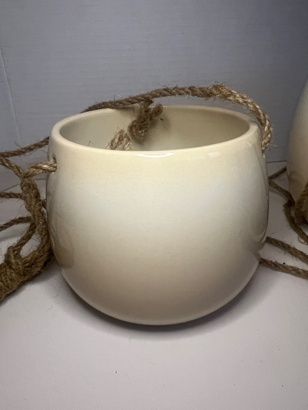 2-Pack Ceramic Hanging Planters NIB - Picture 2 of 12